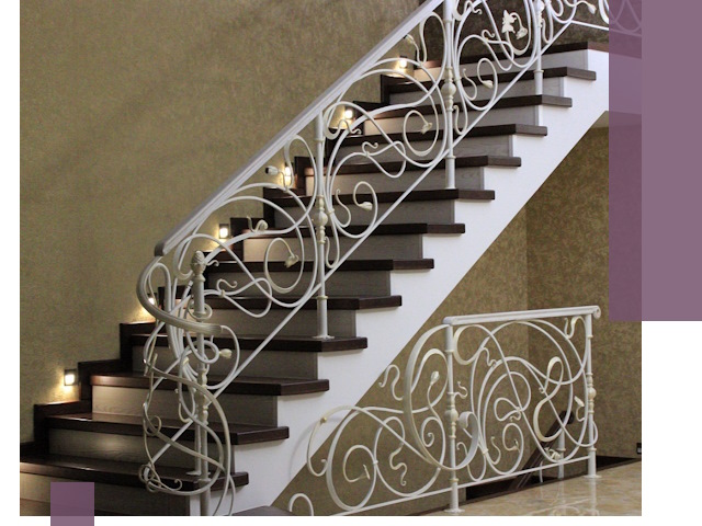 Кованые лестницы под ключ в Карталах — изготовление и монтаж