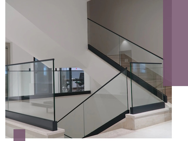 Стеклянные перила премиум-класса с установкой в Карталах