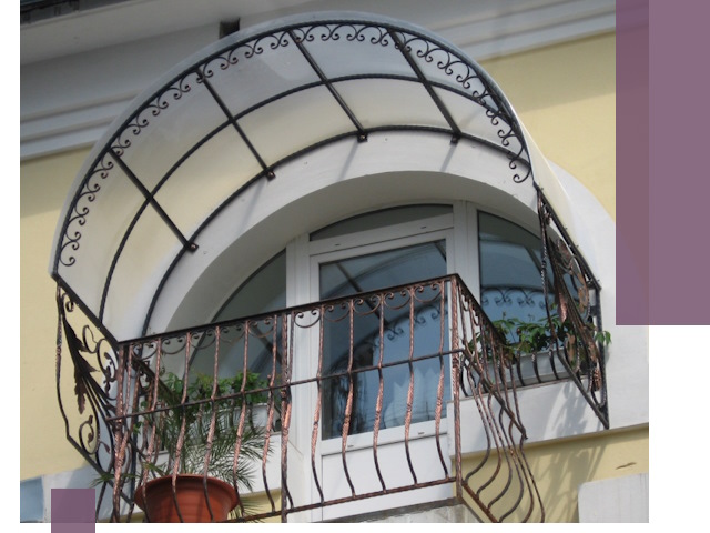 Козырьки над балконом в Карталах — изготовление и монтаж