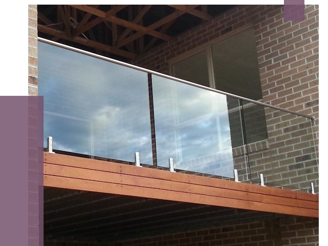 Стеклянные парапеты на крыше и террасе в Карталах от 11735 руб. | ПРОЛЁТ-Крт