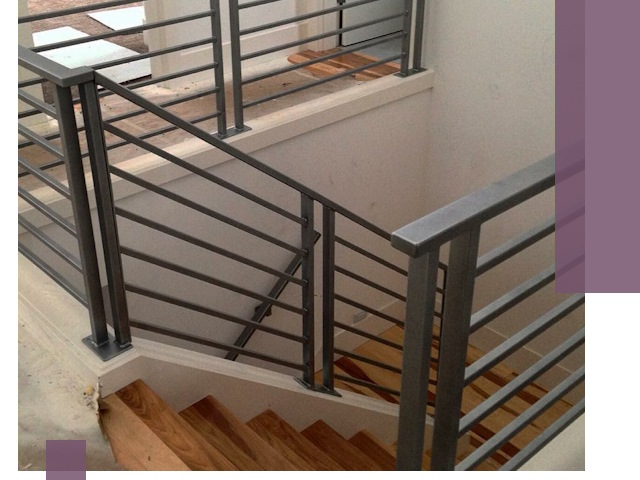 Изготовление поручней из металла и дерева в Карталах